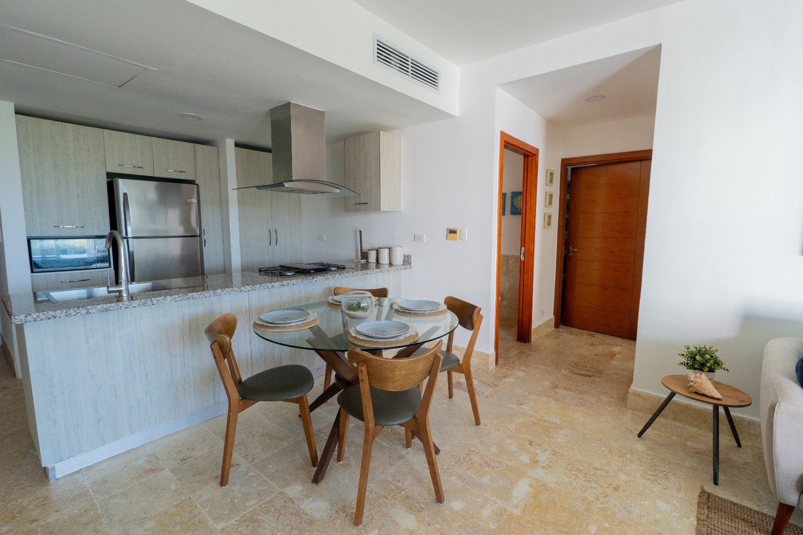 Vendo Hermoso apartamento en primera línea de playa en Playa Nueva Rom Foto 7310346-4.jpg