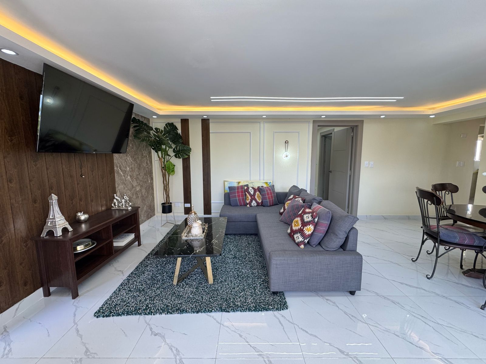 Apartamento en Venta RENACIMIENTO RD8800000.00 Mantenimiento RD700.00  Foto 7310509-4.jpg