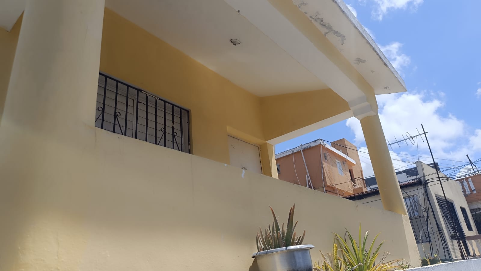 Se vende casas una normal media casa en la Segunda y demás parte atrás Foto 7310548-7.jpg
