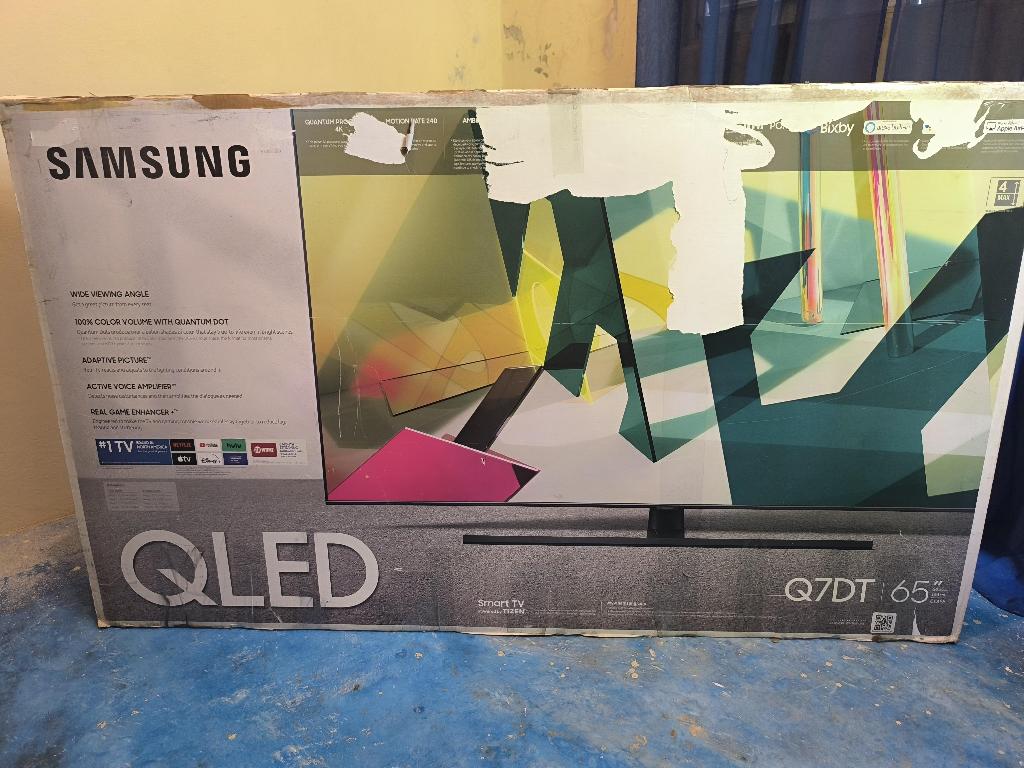 televisor Samsung QLED 4K de 65 pulgadas Foto 7310554-1.jpg
