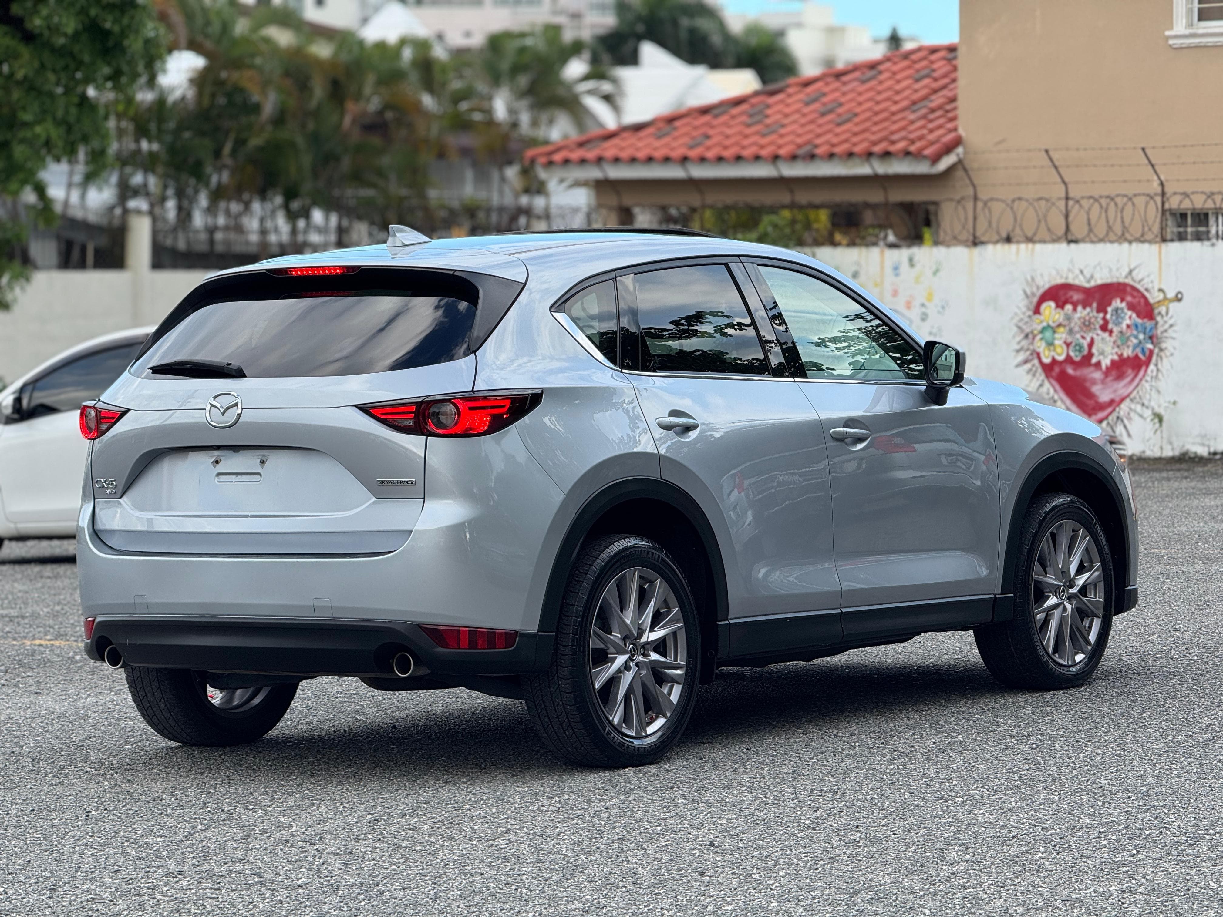 Mazda CX5 Grand Touring 4WD 20  Foto 7310561-4.jpg