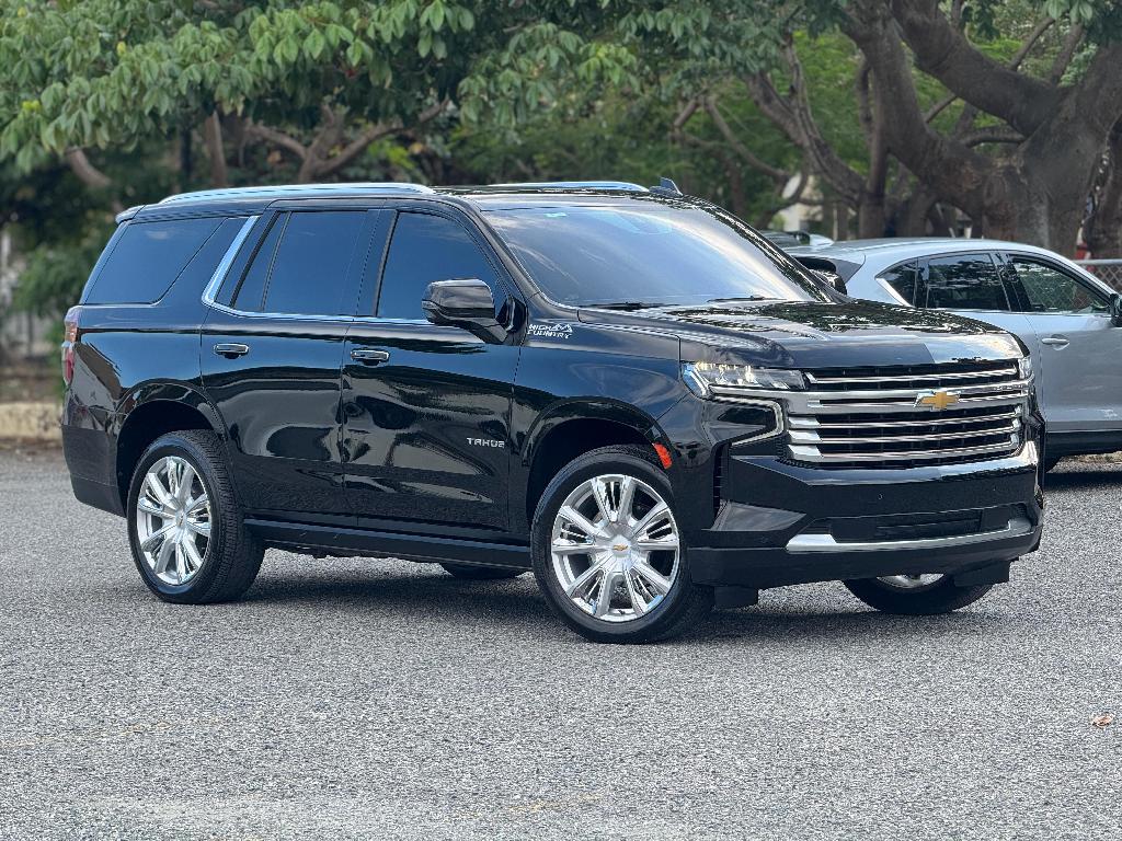Chevrolet Tahoe High Country 4WD 21  Foto 7310562-1.jpg