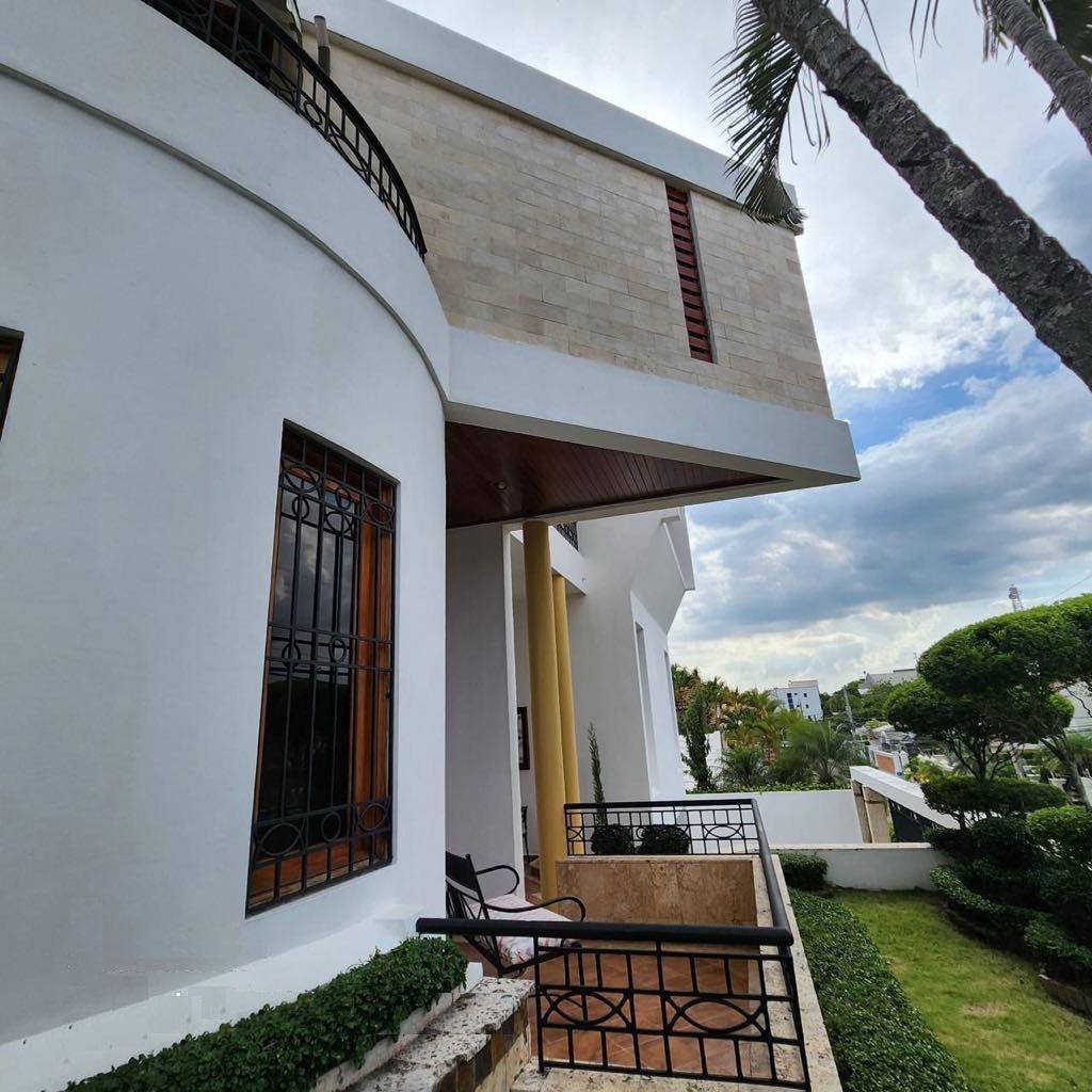 Oportunidad por motivo de viaje! Magnifica Casa en Santiago Foto 7310637-2.jpg