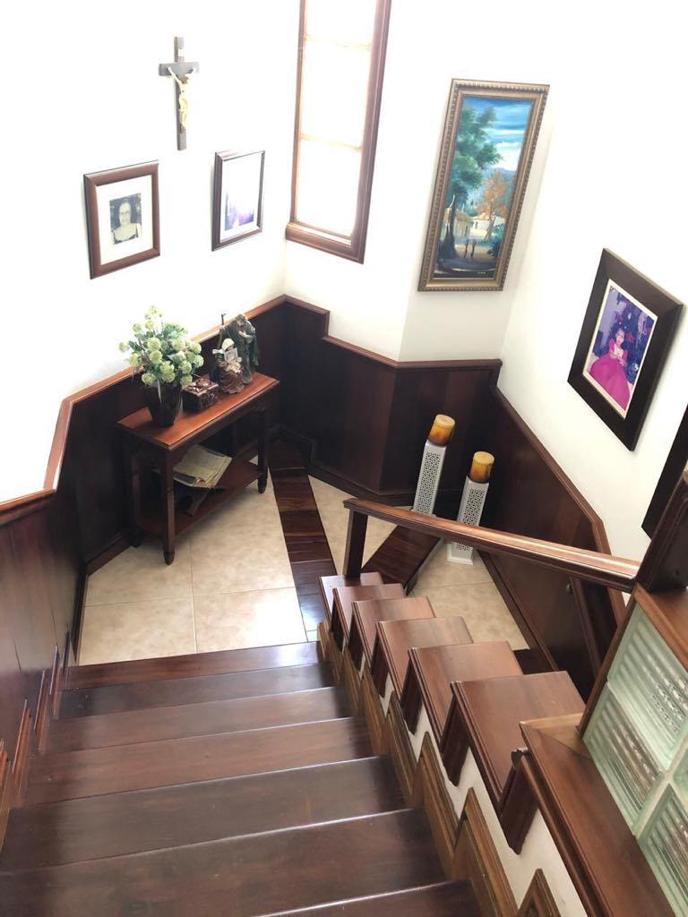 Oportunidad por motivo de viaje! Magnifica Casa en Santiago Foto 7310637-4.jpg