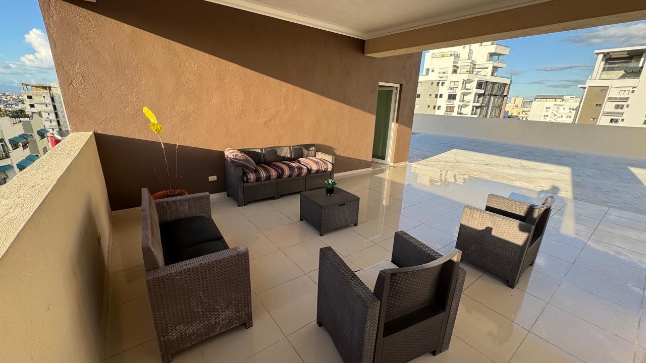 Amplio apartamento de 135 m en Evaristo Morales con ascensor y área so Foto 7310651-1.jpg