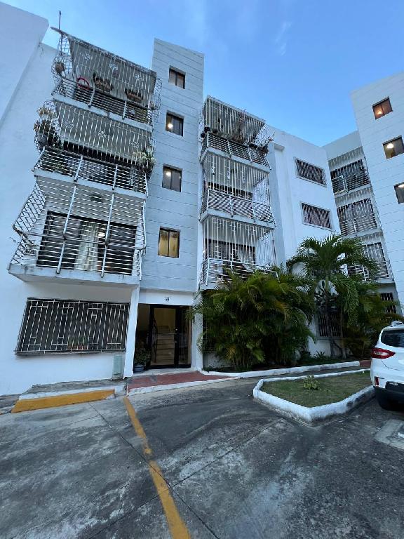 Apartamento edificio atras super nacional Arroyo hondo Foto 7310722-1.jpg