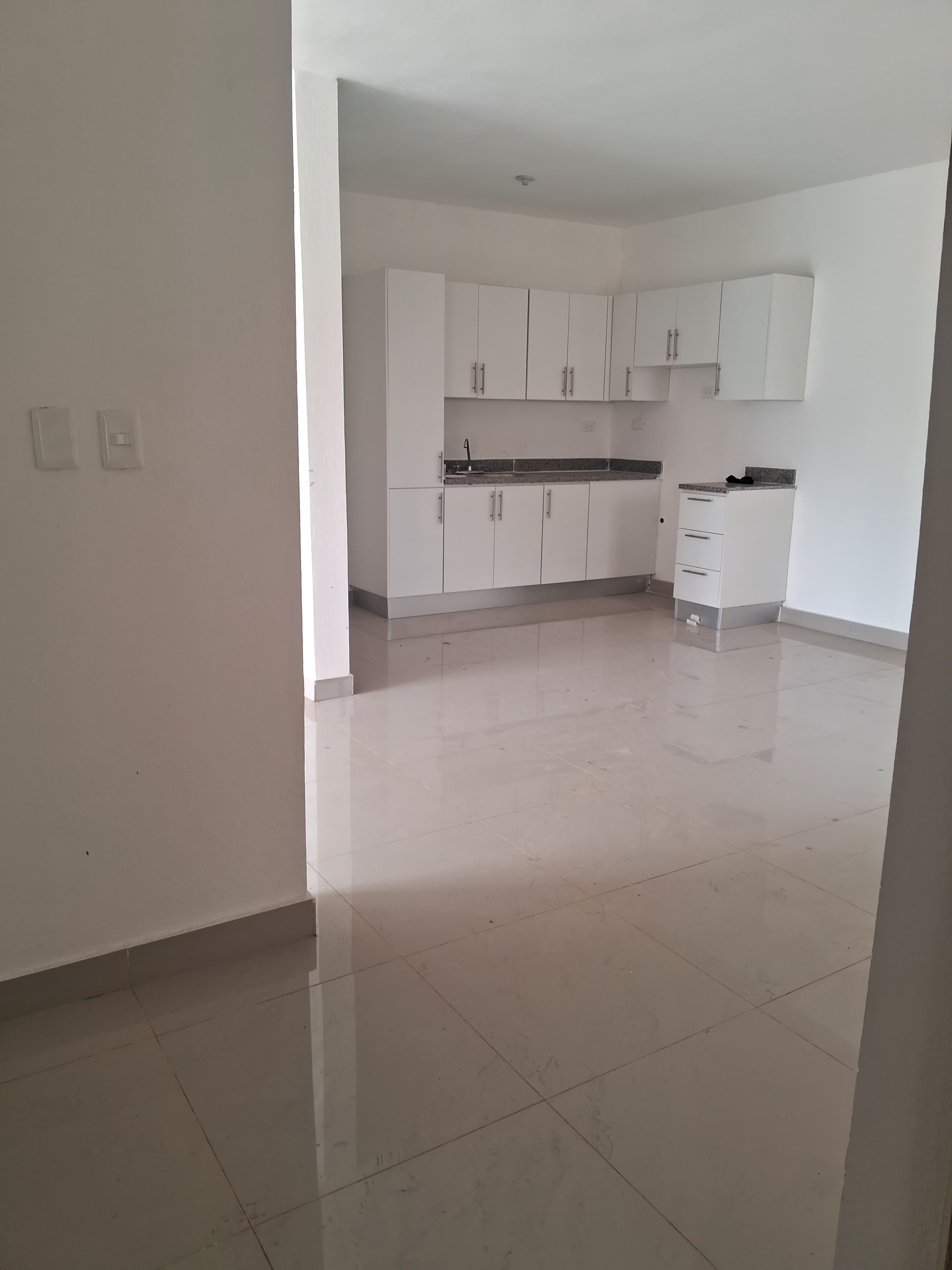 Apartamento de alquiler de 2 habitaciones y 3 en el KM 14 de tras del  Foto 7310777-7.jpg