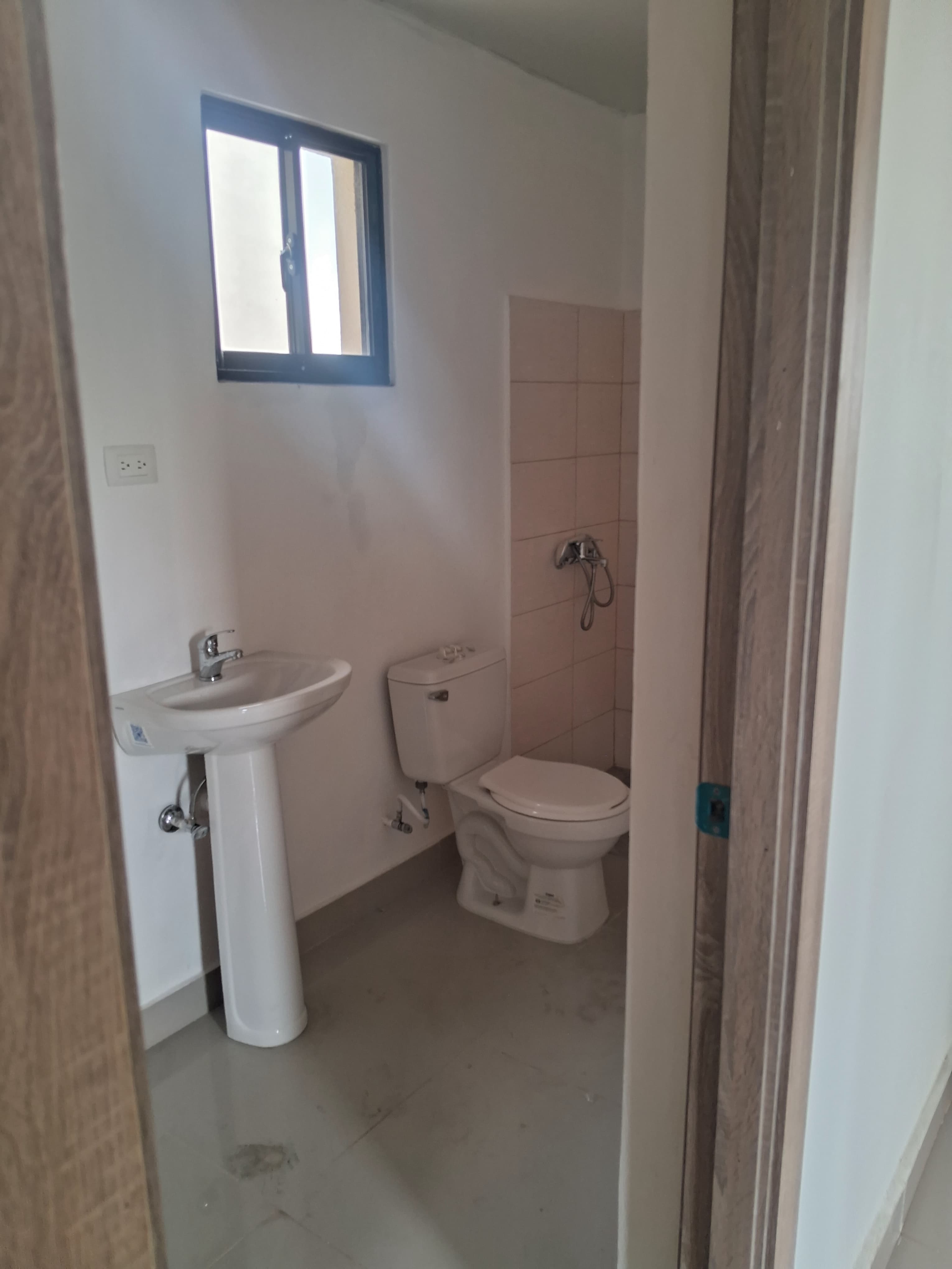 Apartamento de alquiler de 2 habitaciones y 3 en el KM 14 de tras del  Foto 7310777-9.jpg