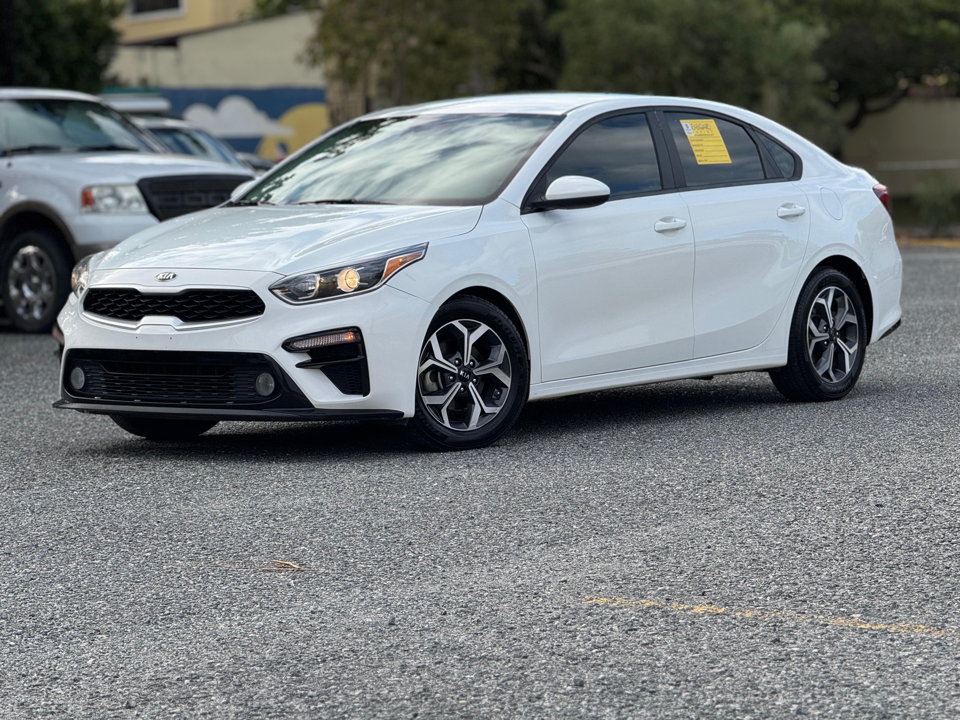 Kia Forte LXS Clean Carfax 21  Foto 7310791-3.jpg