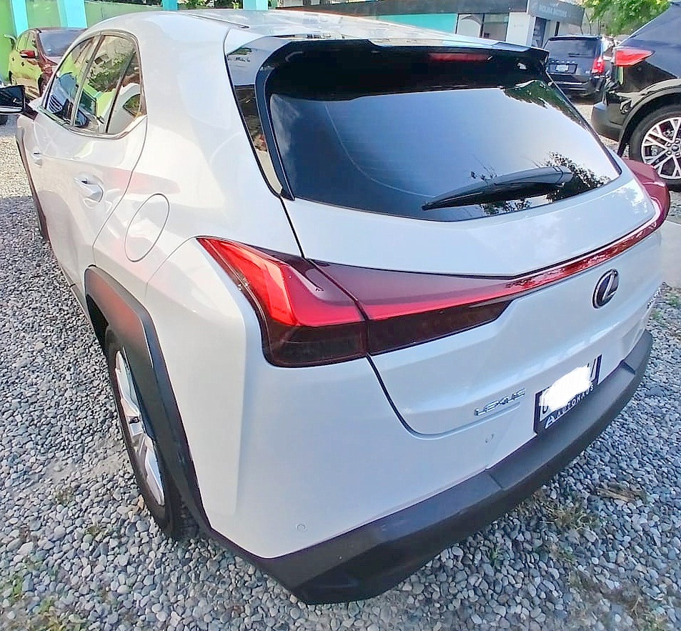 Lexus UX 200 20 Foto 7310792-5.jpg