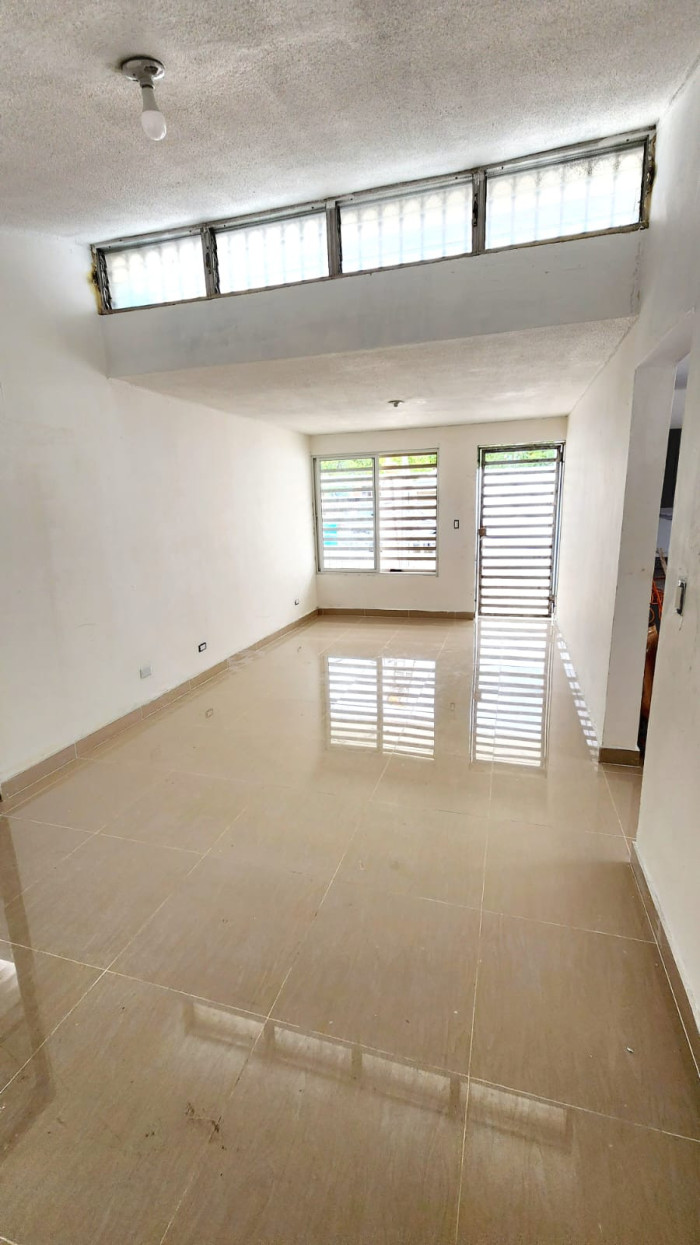 Espaciosa Casa en Alquiler en Miramar Zona Tranquila de la ciudad de S Foto 7310902-12.jpg