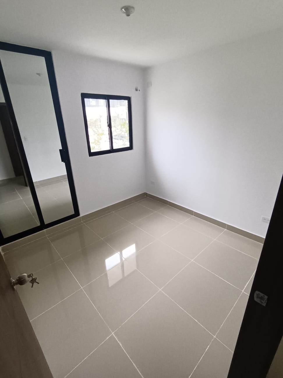 Alquiler de inmueble próximo a la Ciudad Juan Bosch. Foto 7310995-3.jpg