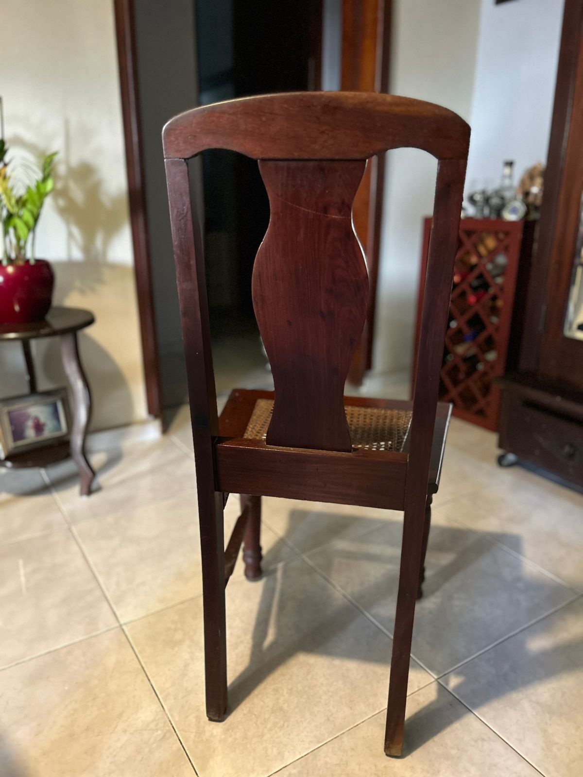 COMEDOR EN CAOBA MACIZA – CLÁSICO Y ELEGANTE Foto 7311098-3.jpg