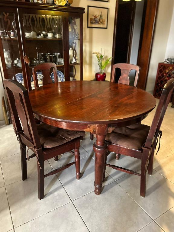 COMEDOR EN CAOBA MACIZA – CLÁSICO Y ELEGANTE Foto 7311098-4.jpg