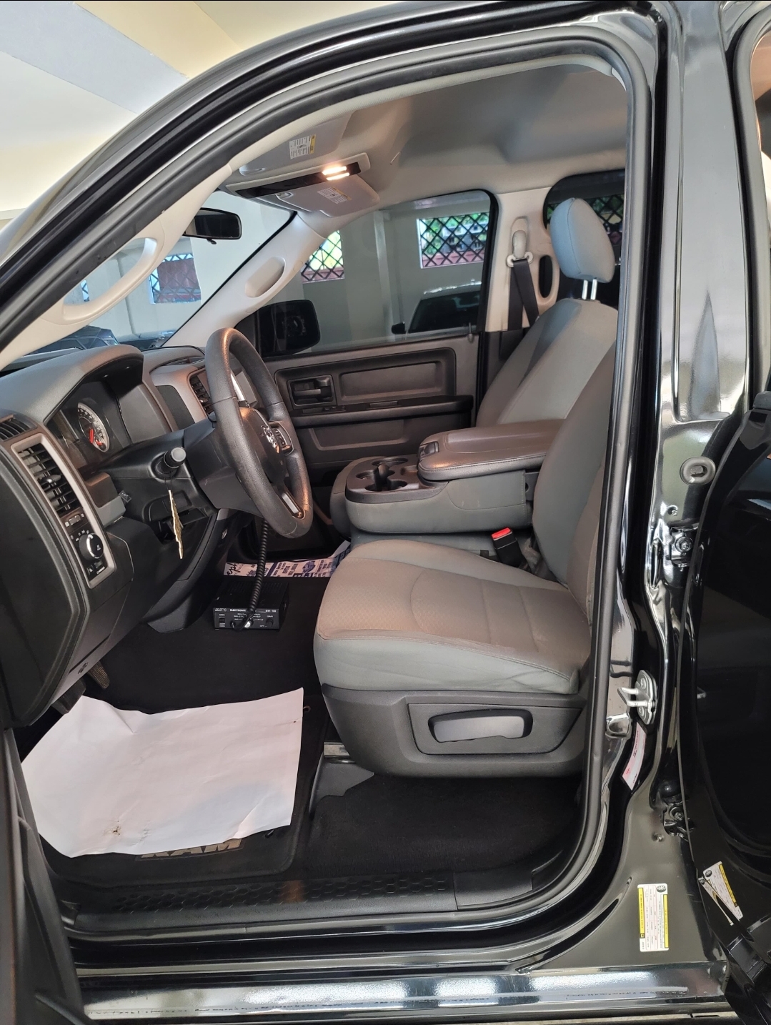 Dodge 1500 Ram ST  2018 Black Express 4x4  Foto 7311118-8.jpg