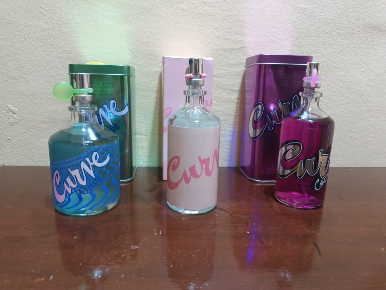 Perfumes curve a  1900 cada uno Foto 7311141-2.jpg