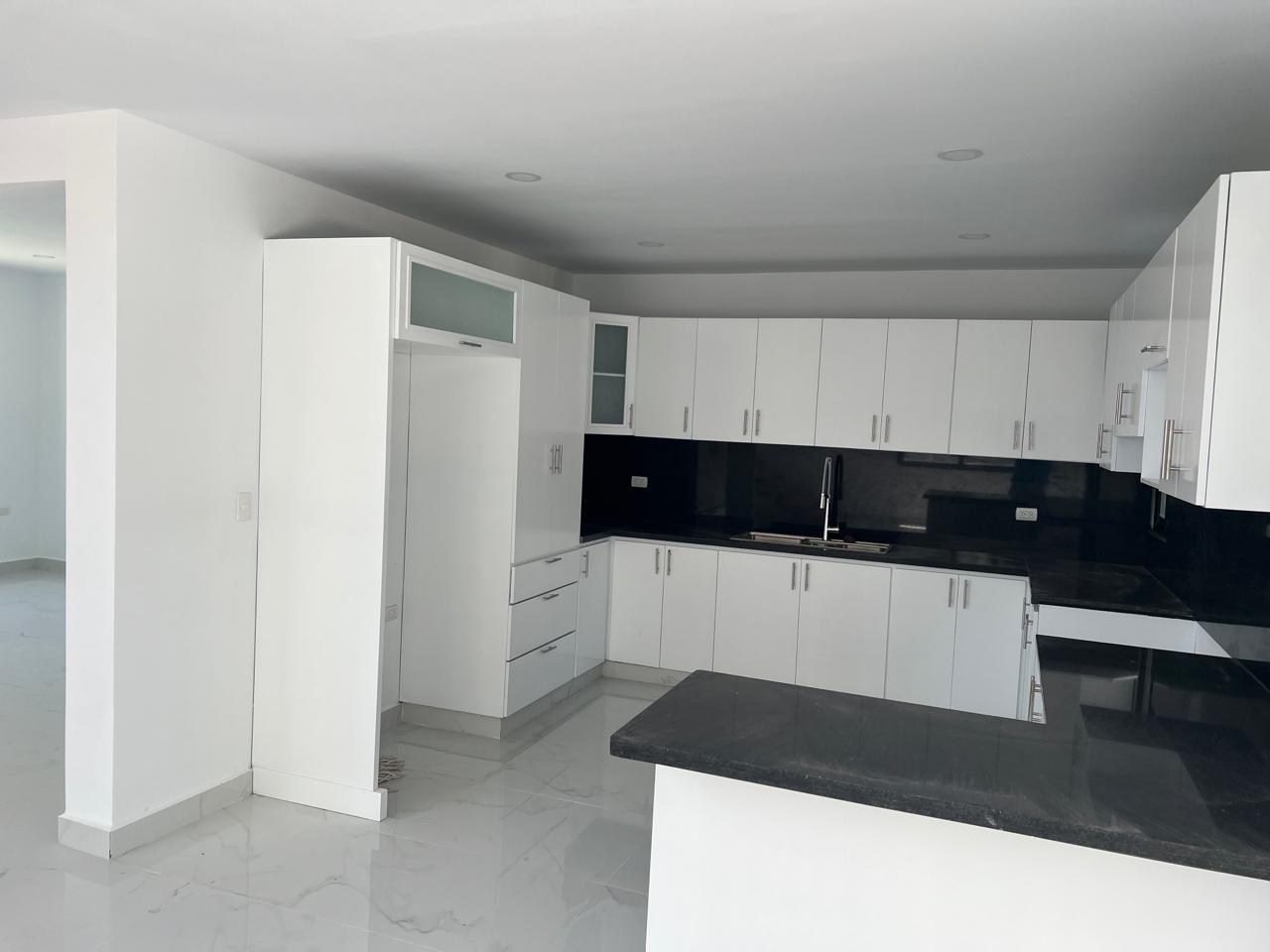 Vendo hermosa villa en Playa Nueva Romana  Foto 7311295-2.jpg