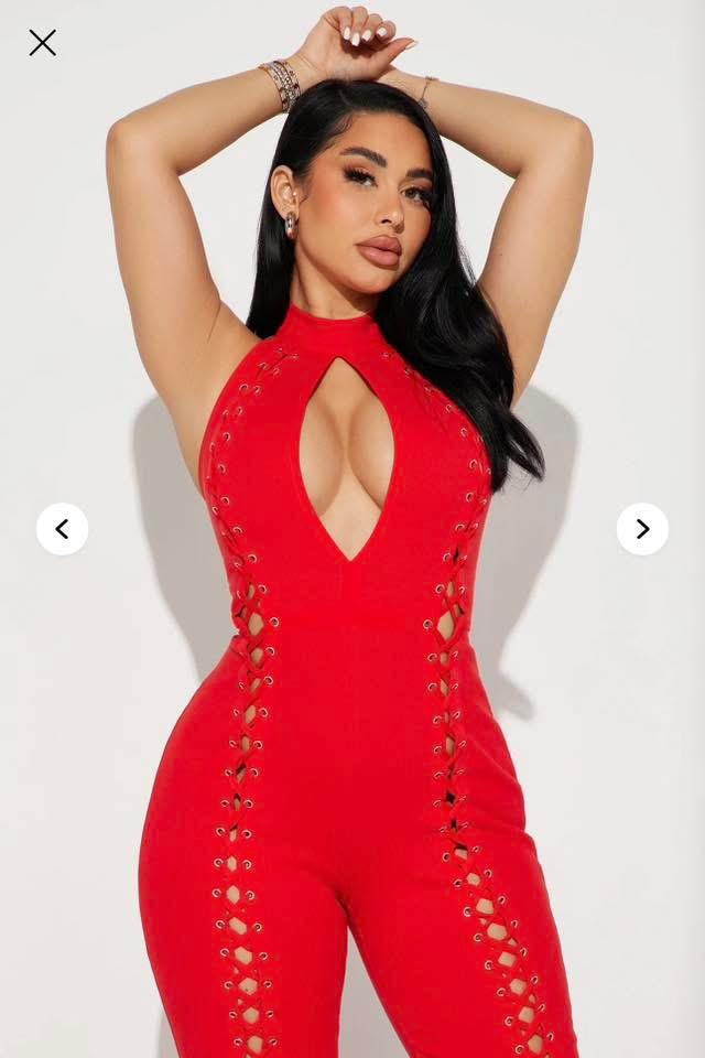 Enteriso fashion nova size S Foto 7311317-2.jpg