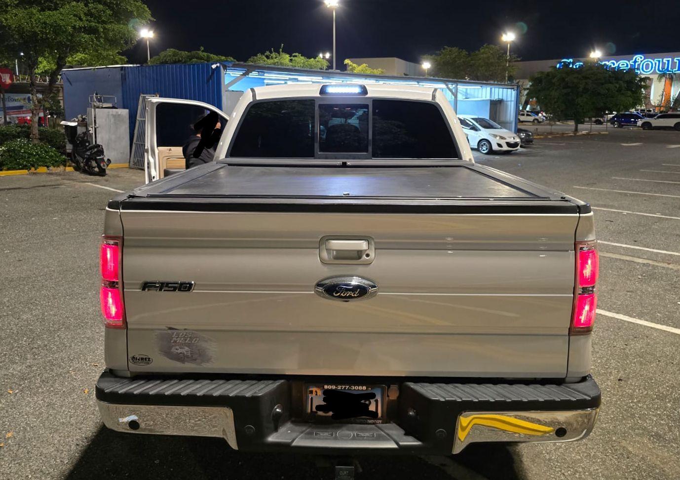 Ford F150 Lariat Doble Cabina 4WD 11  Foto 7311456-5.jpg