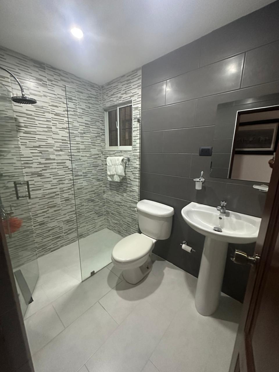 Apartamento en renta en Evaristo Morales Santo Domingo  Foto 7311479-9.jpg