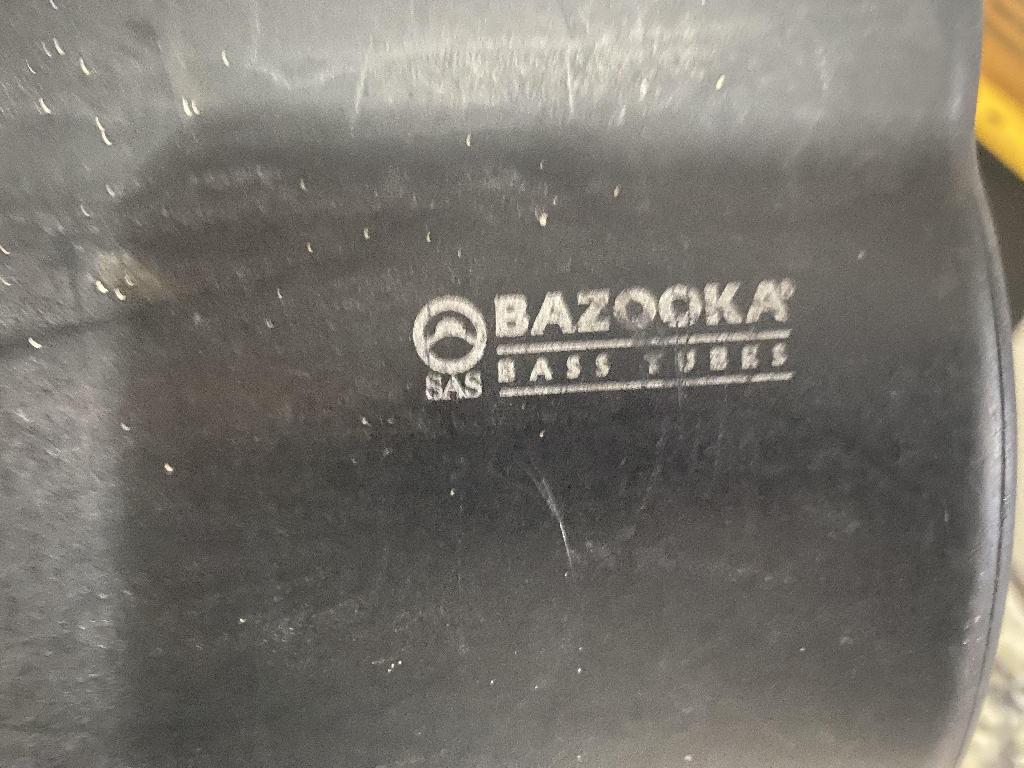 Vendo Subwoofer de Bajo marca Bazooca original Foto 7311480-5.jpg