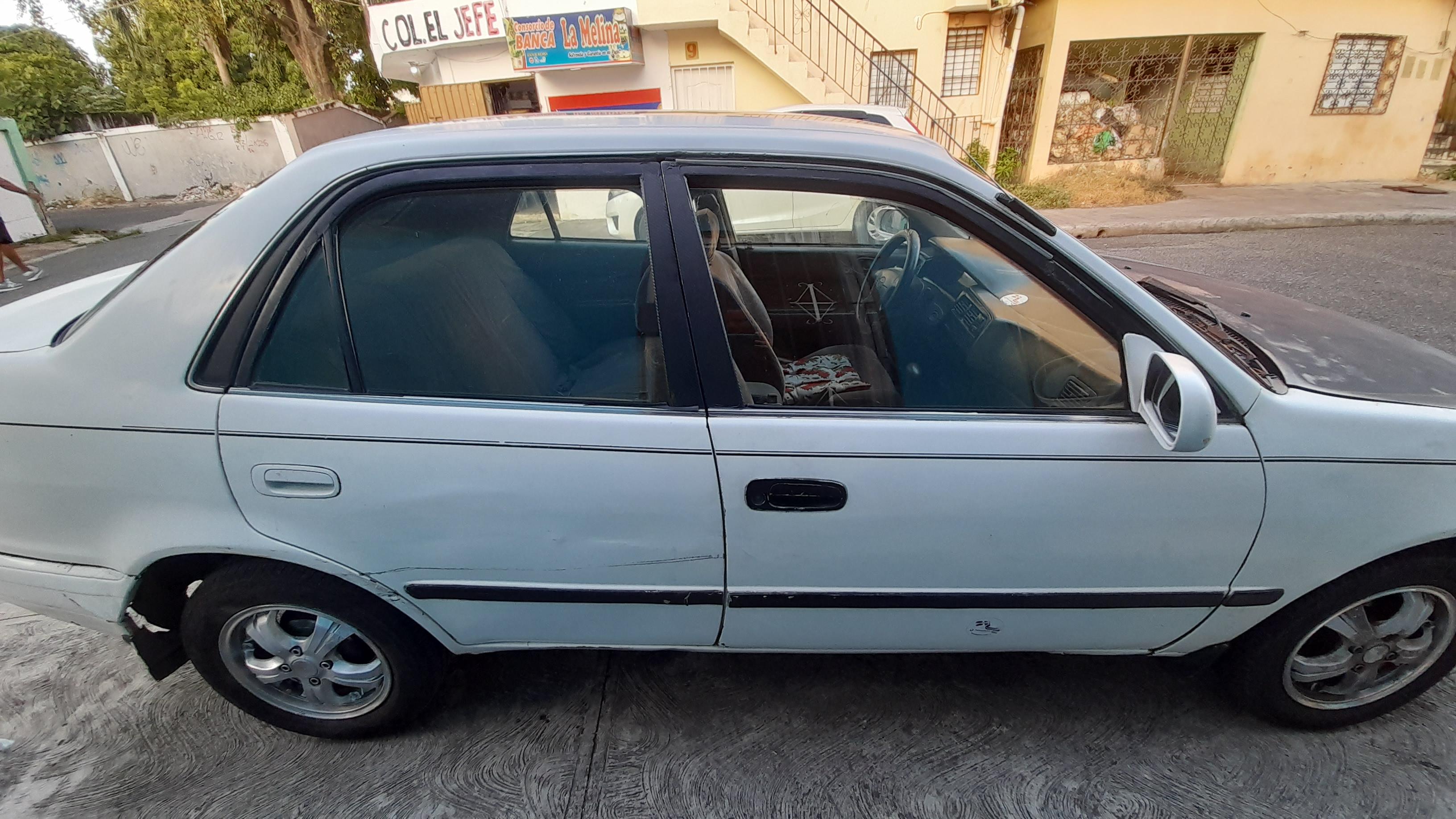 TOYOTA COROLLA SALOON 1997 Foto 7311485-10.jpg