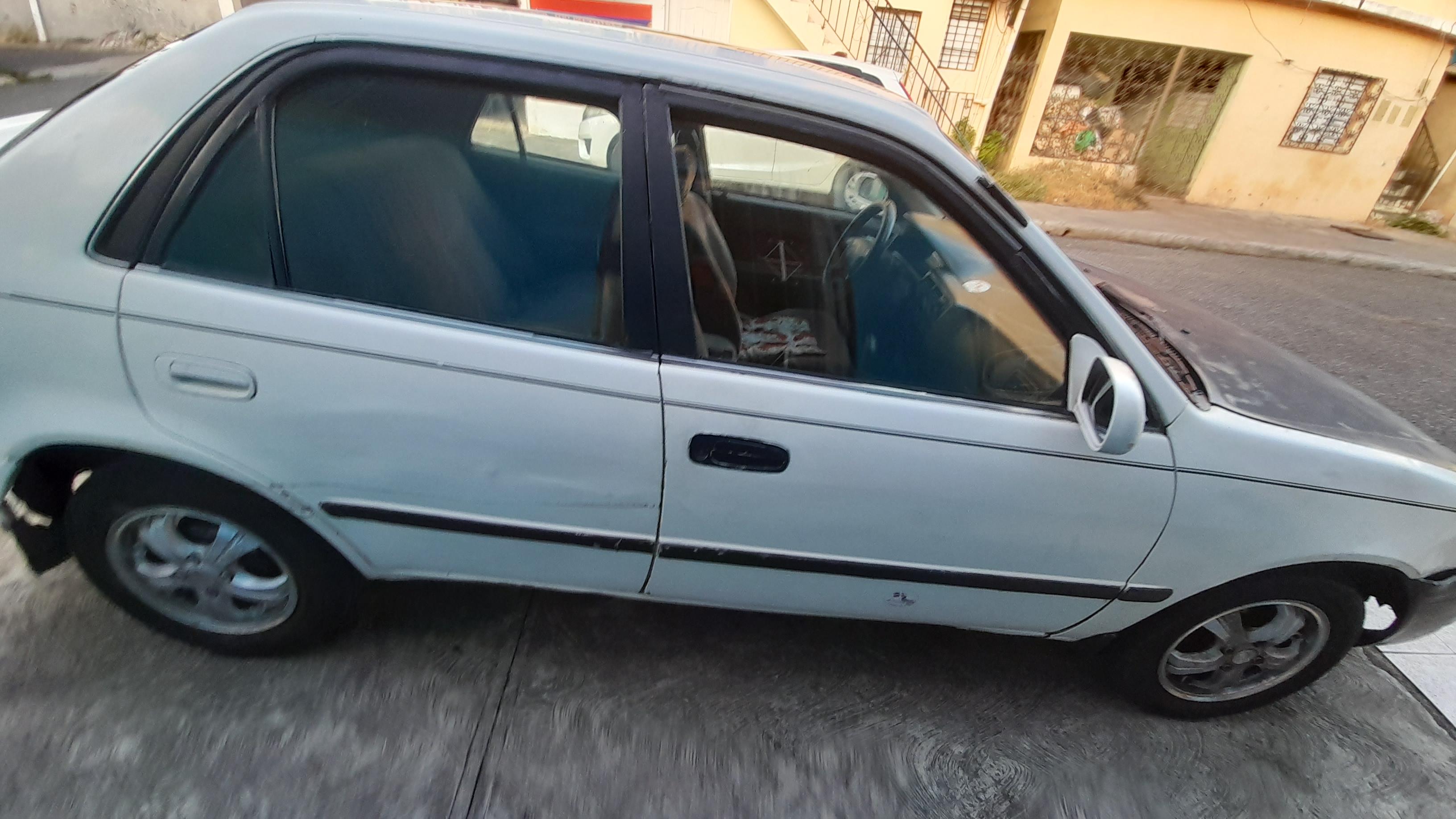 TOYOTA COROLLA SALOON 1997 Foto 7311485-12.jpg