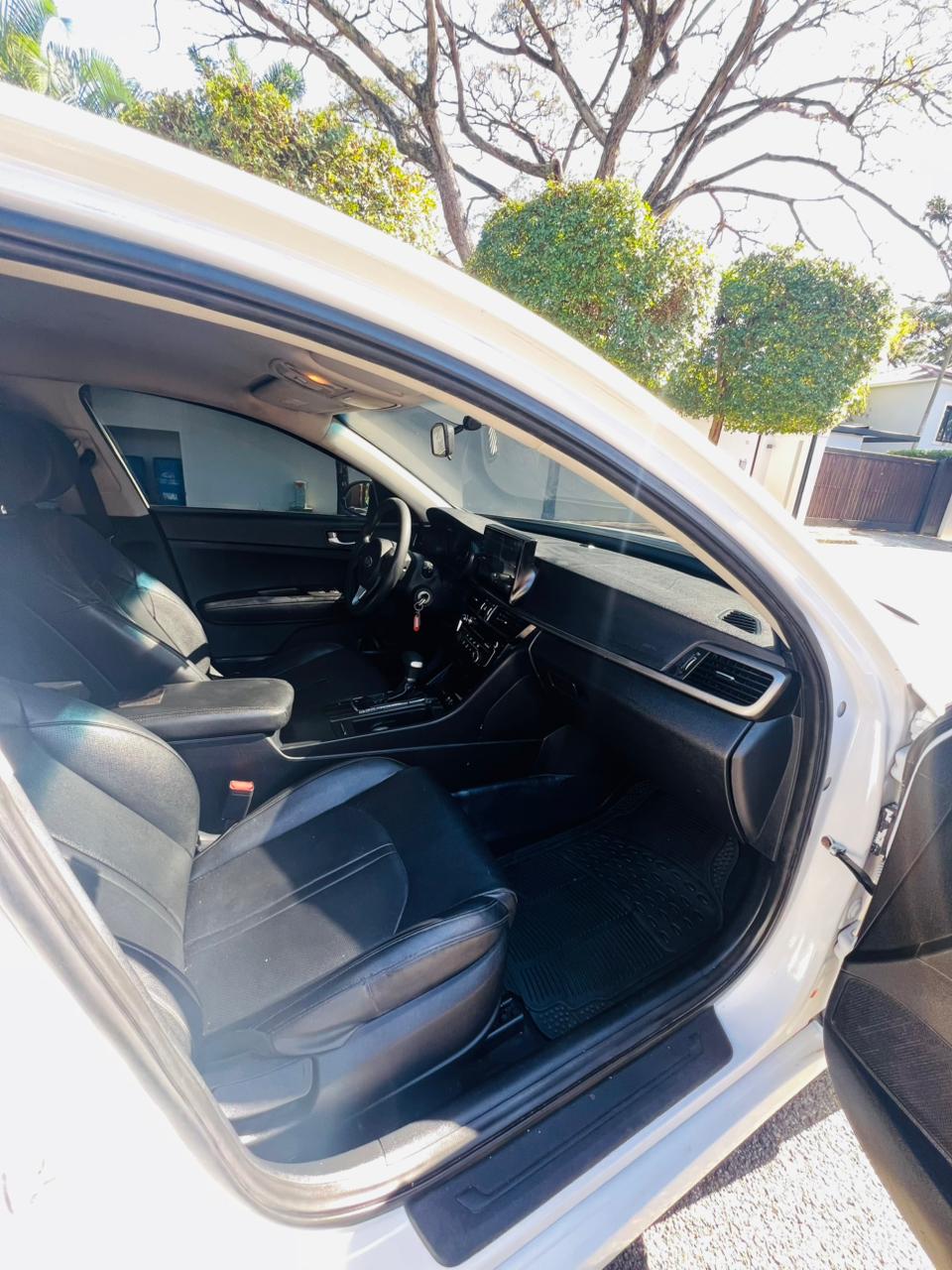 Kia K5 2017     Foto 7311498-8.jpg