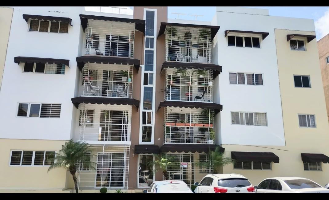 COMODO APTO.1ER PISO AV.JACOBO MAGLUTA. Foto 7311536-1.jpg