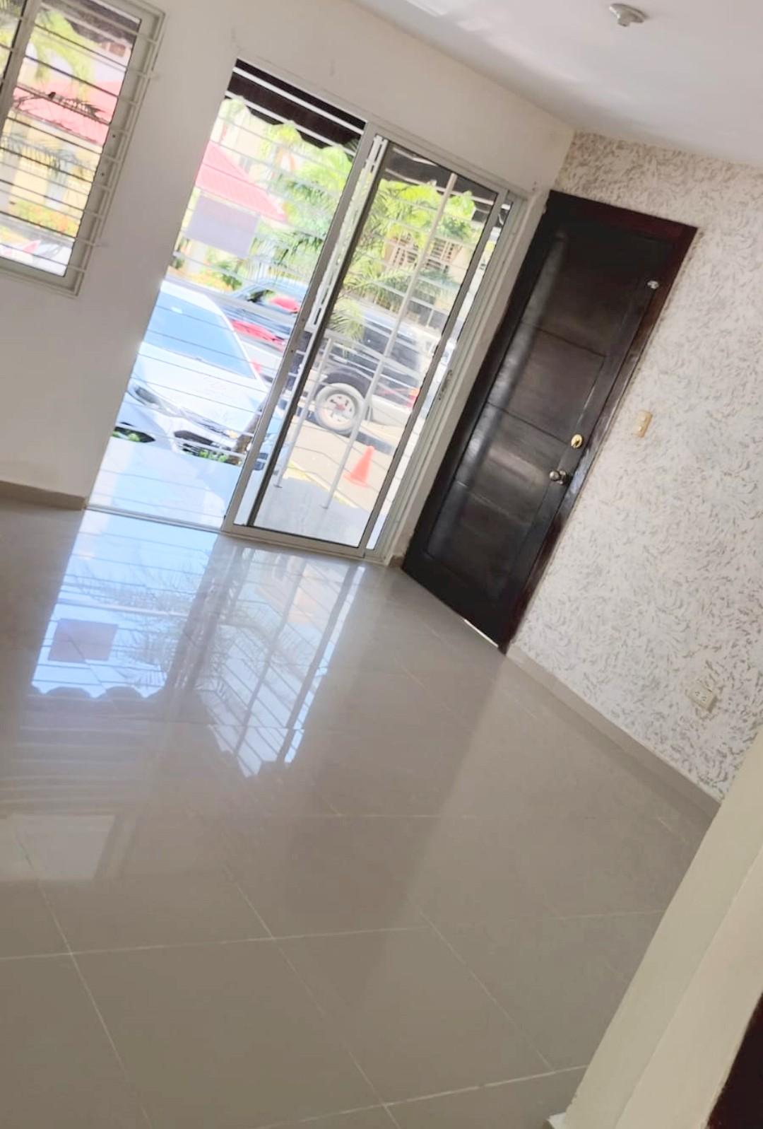 COMODO APTO.1ER PISO AV.JACOBO MAGLUTA. Foto 7311536-2.jpg