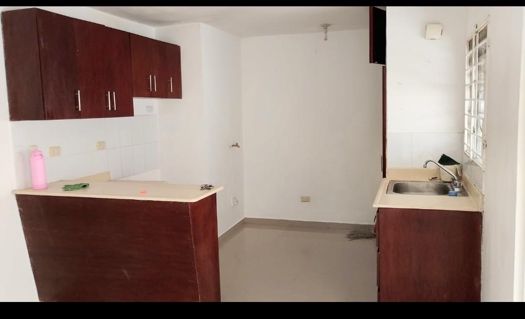 COMODO APTO.1ER PISO AV.JACOBO MAGLUTA. Foto 7311536-3.jpg