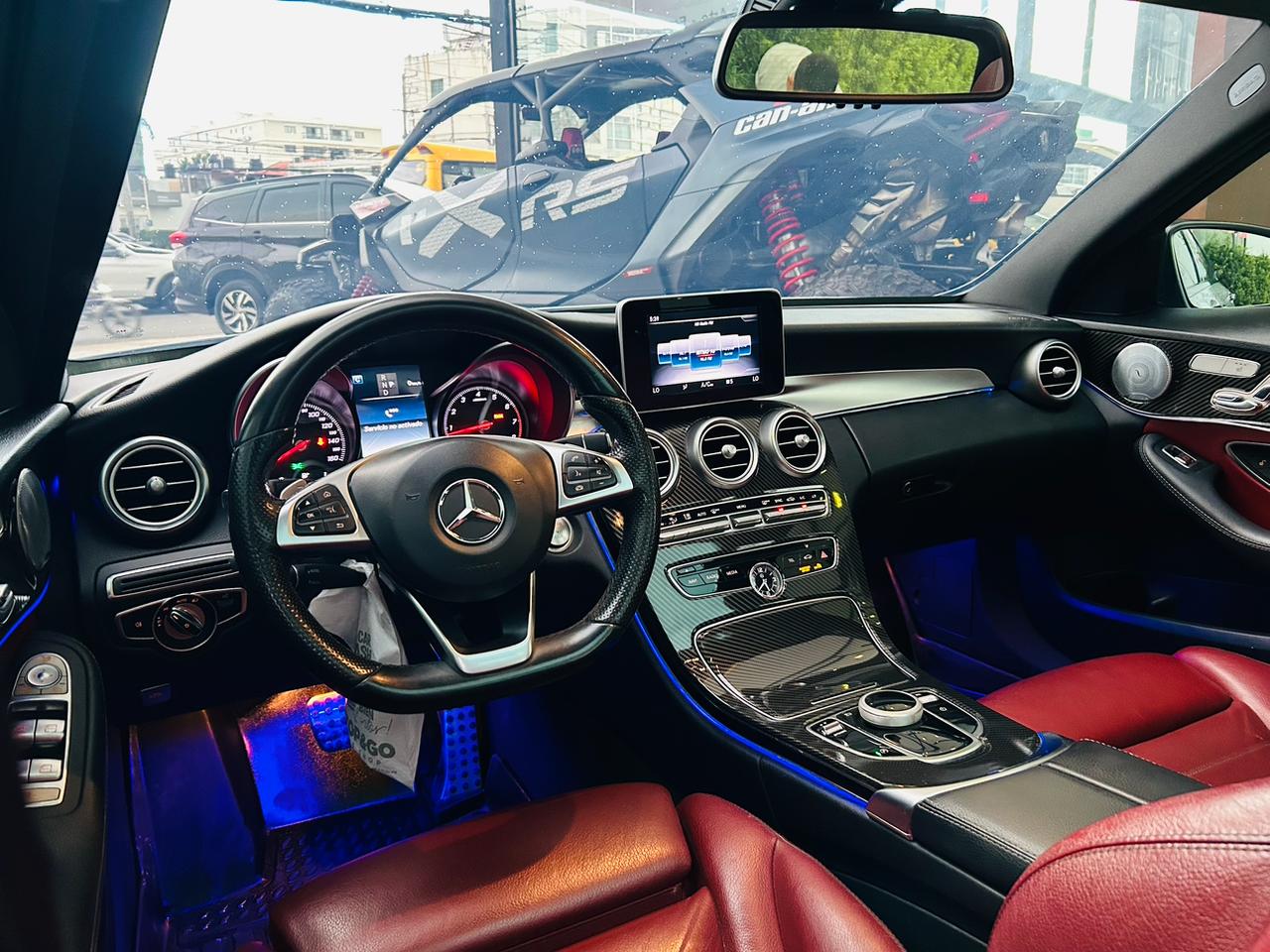 Mercedes Benz C300 2018 AMG Foto 7311567-4.jpg