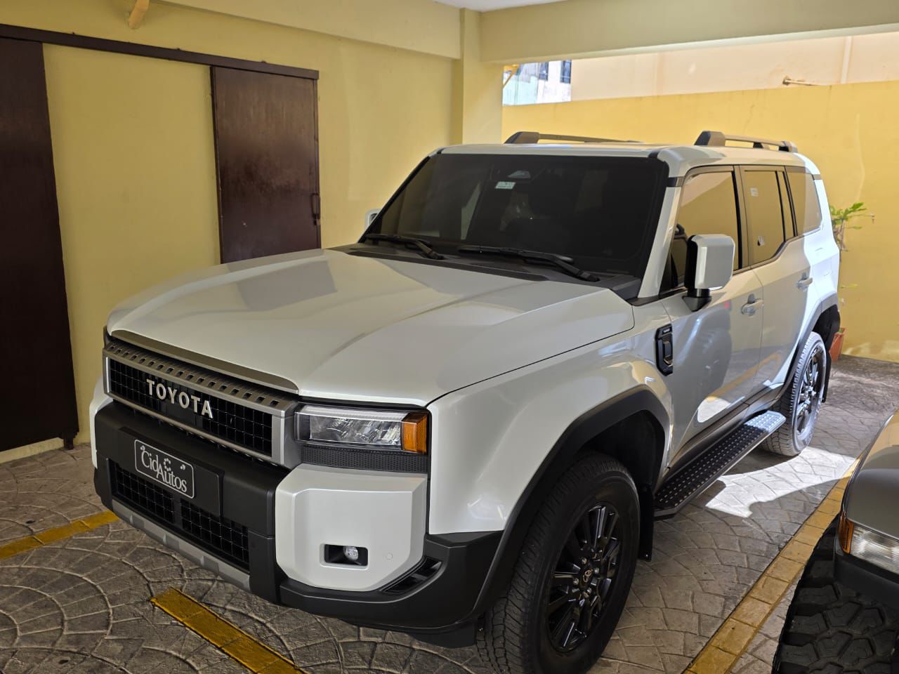 Toyota Land Cruiser Prado 26  Foto 7311569-2.jpg