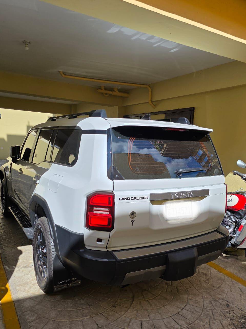 Toyota Land Cruiser Prado 26  Foto 7311569-4.jpg
