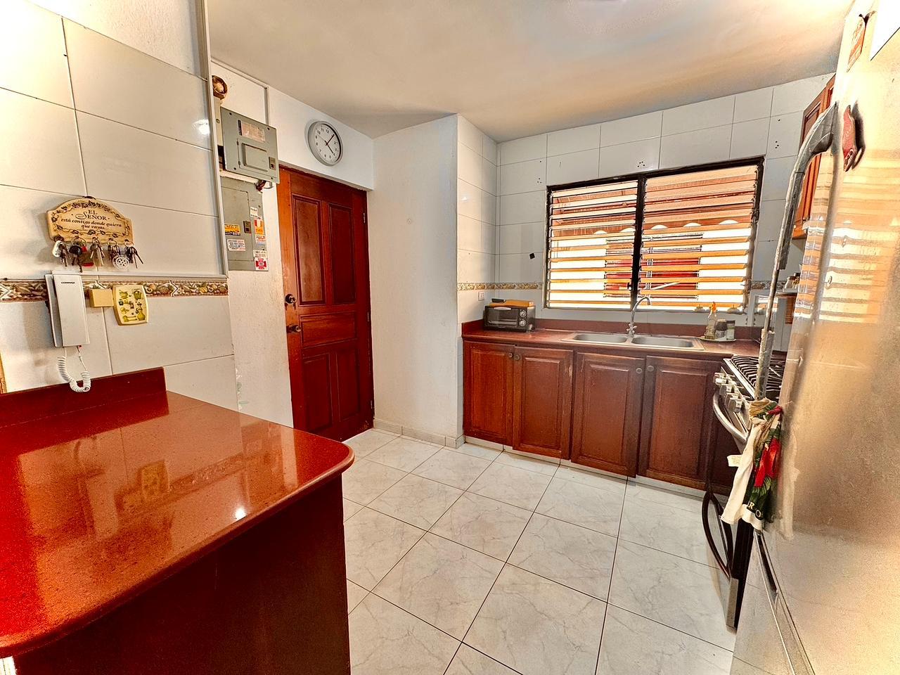 Apartamento de 3 Habitaciones en Venta en la Urbanización Real.  Foto 7311586-4.jpg
