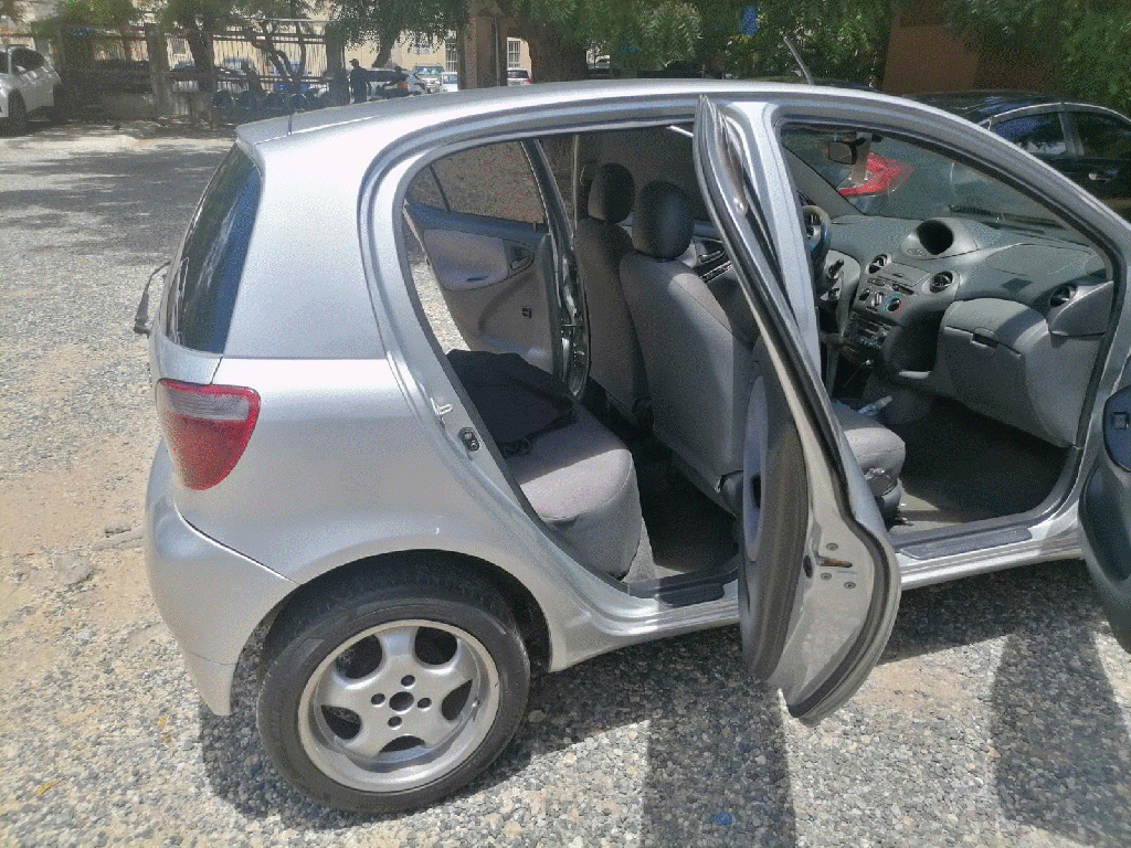VENDO TOYOTA VITZ EN EXCELENTES CONDICIONES!! Foto 7311642-8.jpg