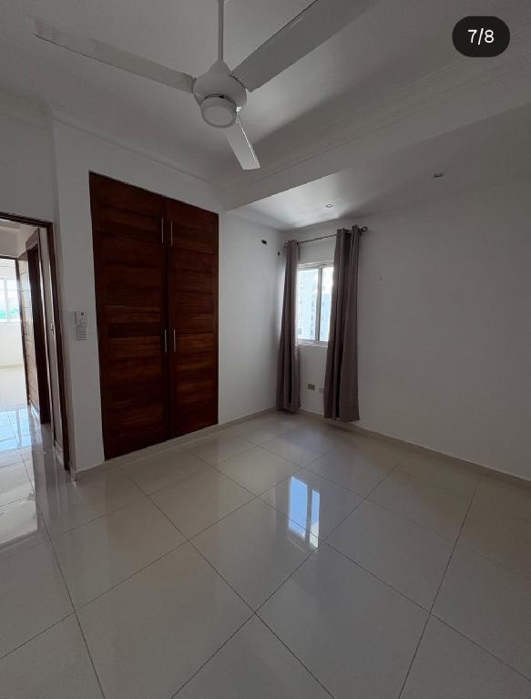 Apartamento Moderno y Céntrico en Evaristo Morales con Jacuzzi y 2 Par Foto 7311646-2.jpg