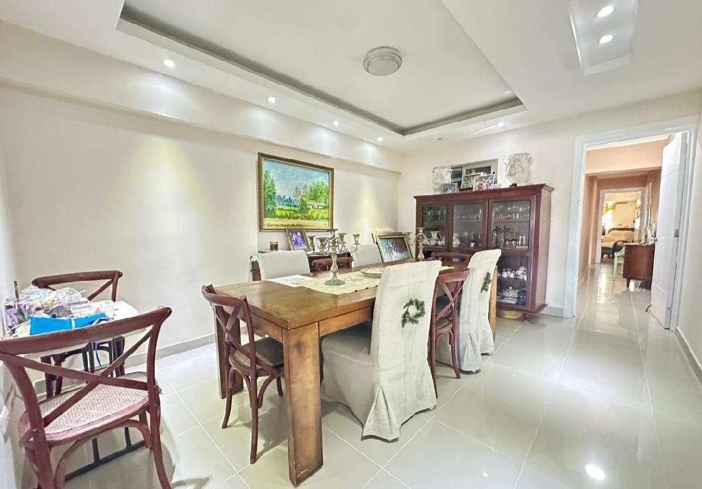 Apartamento en Venta en Evaristo Morales  236.80 m de Amplitud y Confo Foto 7311649-2.jpg
