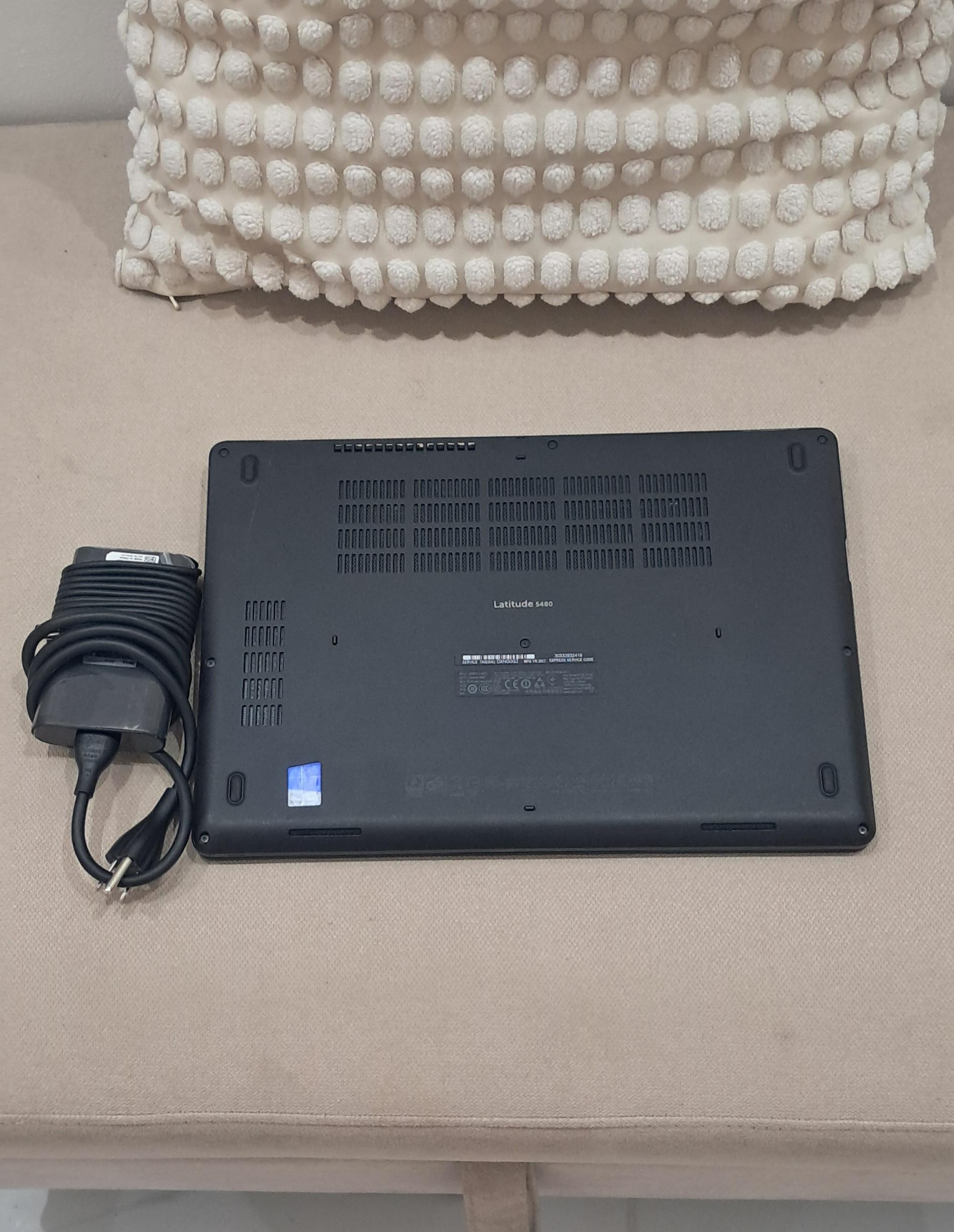Laptop Dell i7 2.8Ghz 16GB 256GB SSD M.2 E5480 Foto 7311713-3.jpg