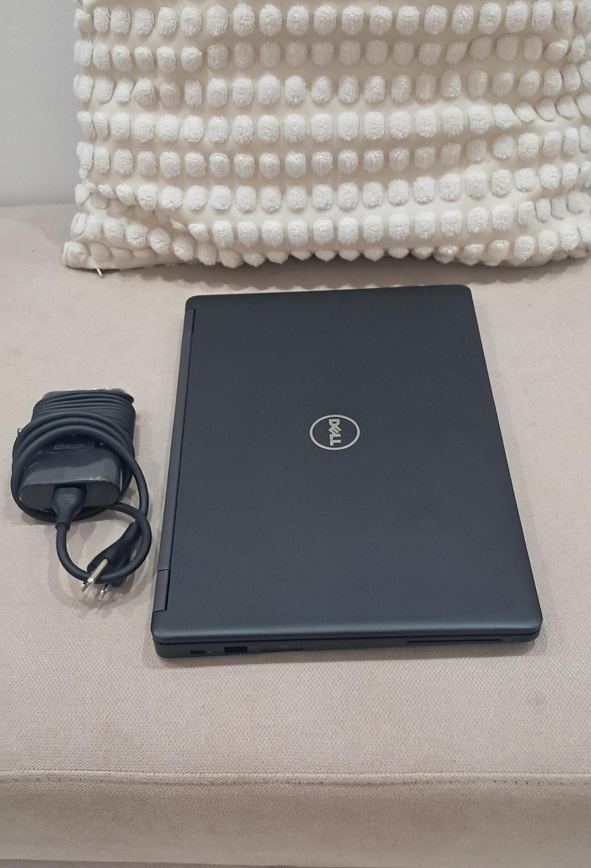 Laptop Dell i7 2.8Ghz 16GB 256GB SSD M.2 E5480 Foto 7311713-5.jpg