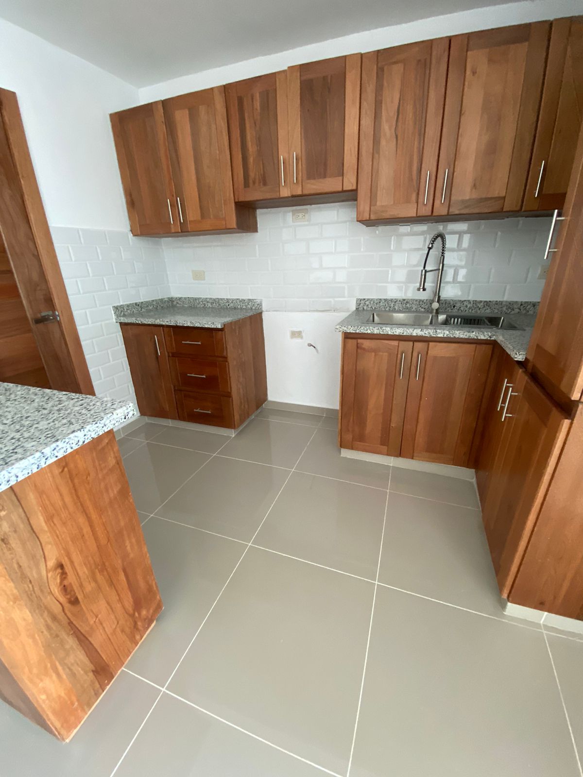 Apartamentos Nuevos en Venta en Reparto Los Tres Ojos  Foto 7311966-3.jpg