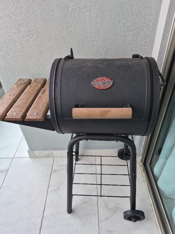 Parrilla de carbón americana en Santo Domingo DN Foto 7311976-1.jpg