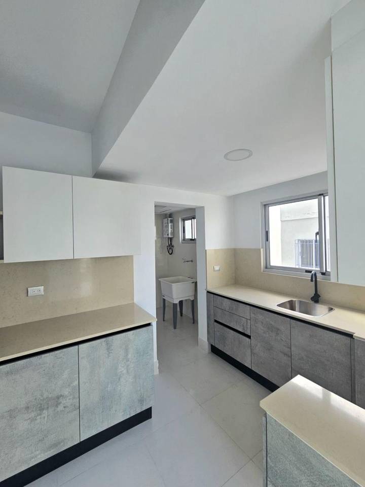 Asombroso Apartamento en Venta en Piantini Foto 7312012-1.jpg