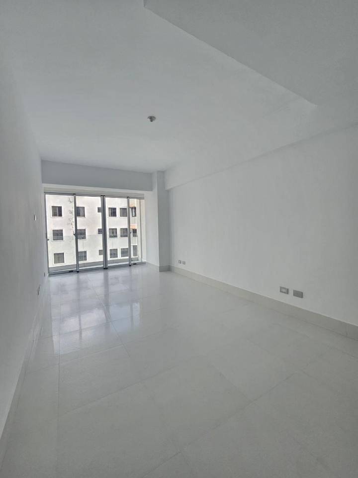 Asombroso Apartamento en Venta en Piantini Foto 7312012-6.jpg