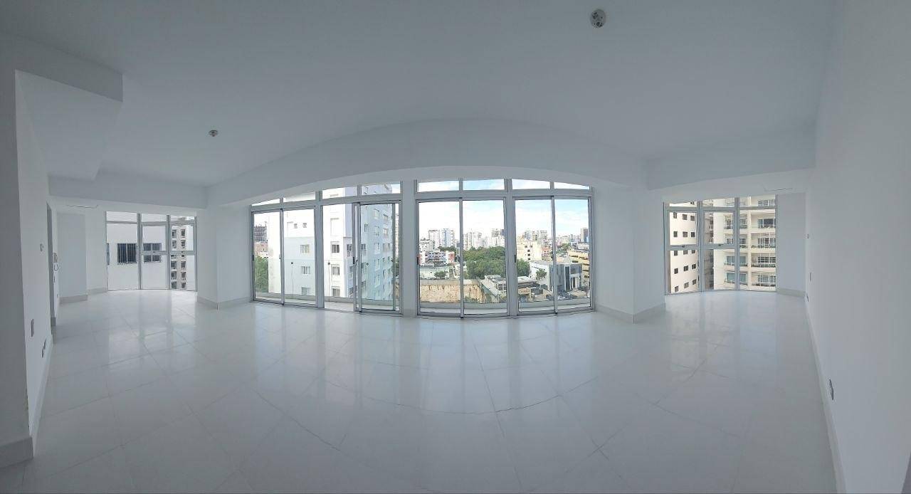 Asombroso Apartamento en Venta en Piantini Foto 7312012-9.jpg