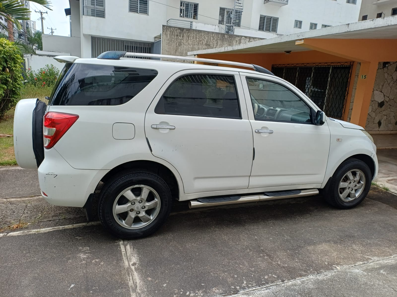 Daihatsu Terios Long 3 Filas de Asientos Foto 7312015-8.jpg