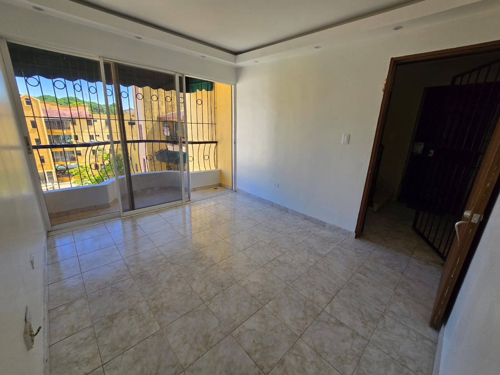 Apartamento en la Jacobo Majluta 4to piso No terraza   Foto 7312020-14.jpg