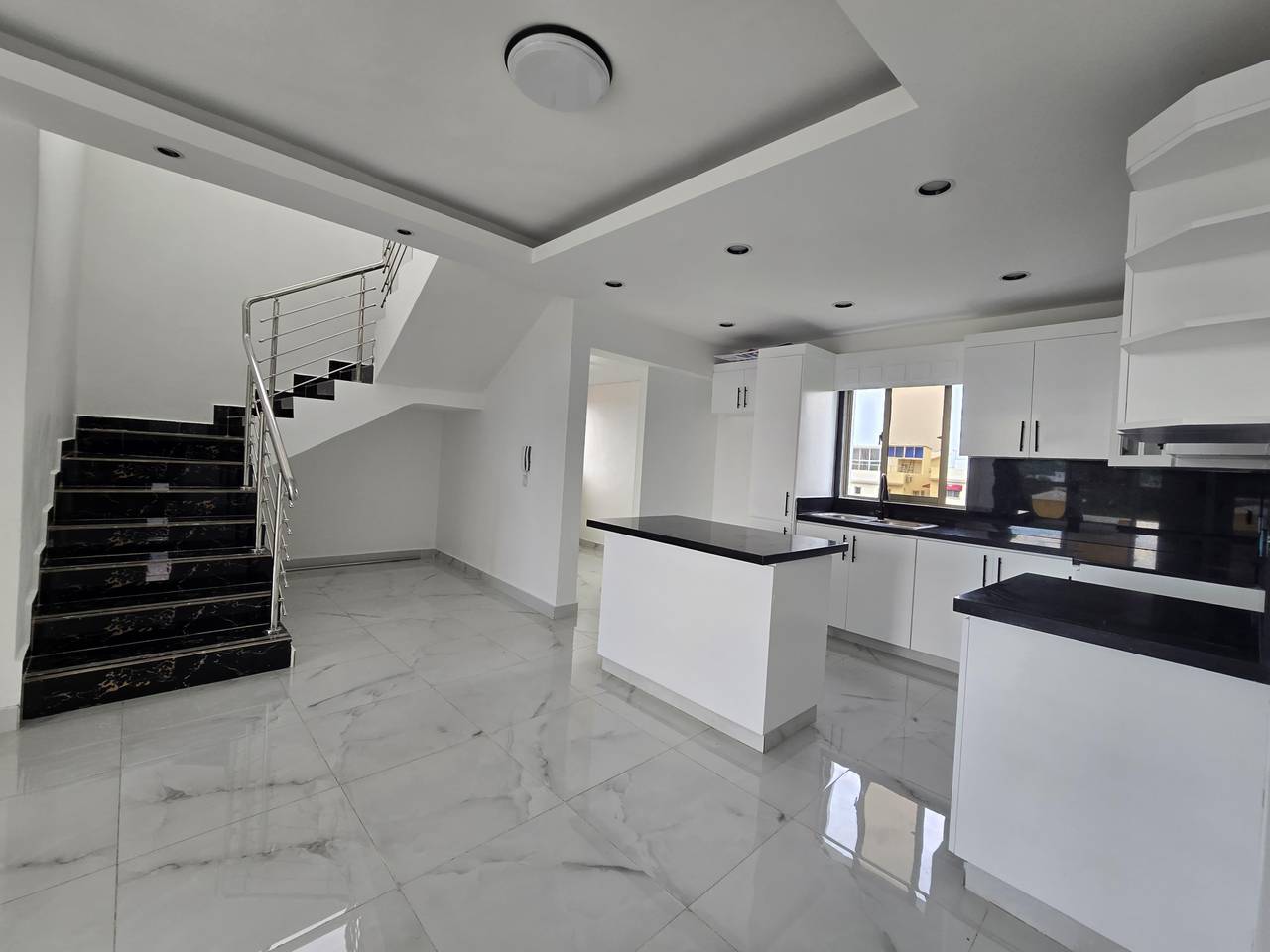Penthouse de 234mt2 con Terraza Privada en la Jacobo Majluta remodelad Foto 7312024-5.jpg