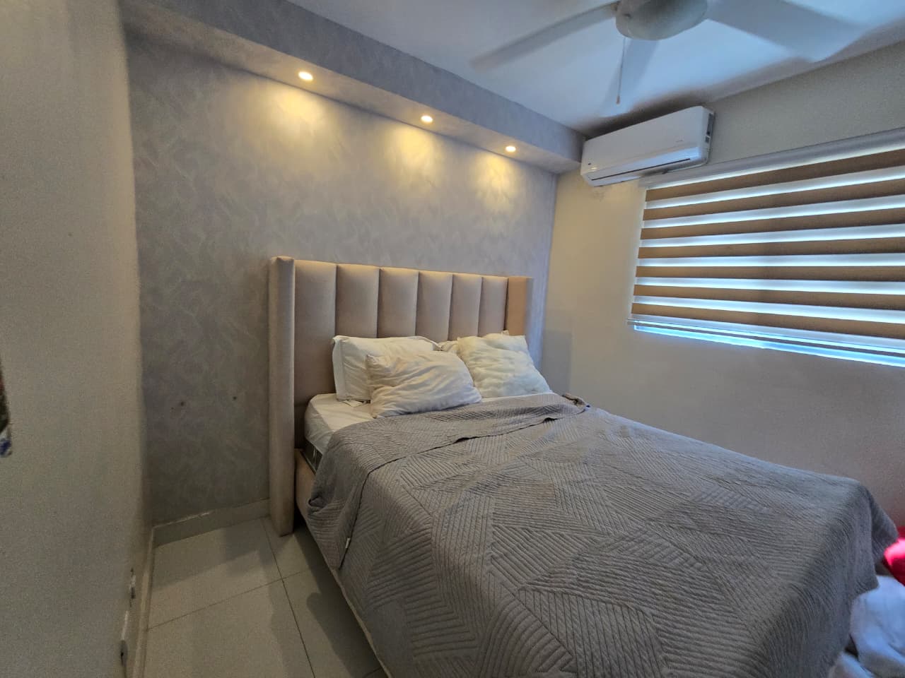 Apartamento con Terraza en Villas Naco Km 13 Autopista Duarte Foto 7312025-1.jpg