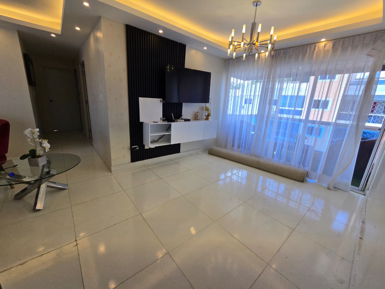 Apartamento con Terraza en Villas Naco Km 13 Autopista Duarte Foto 7312025-4.jpg